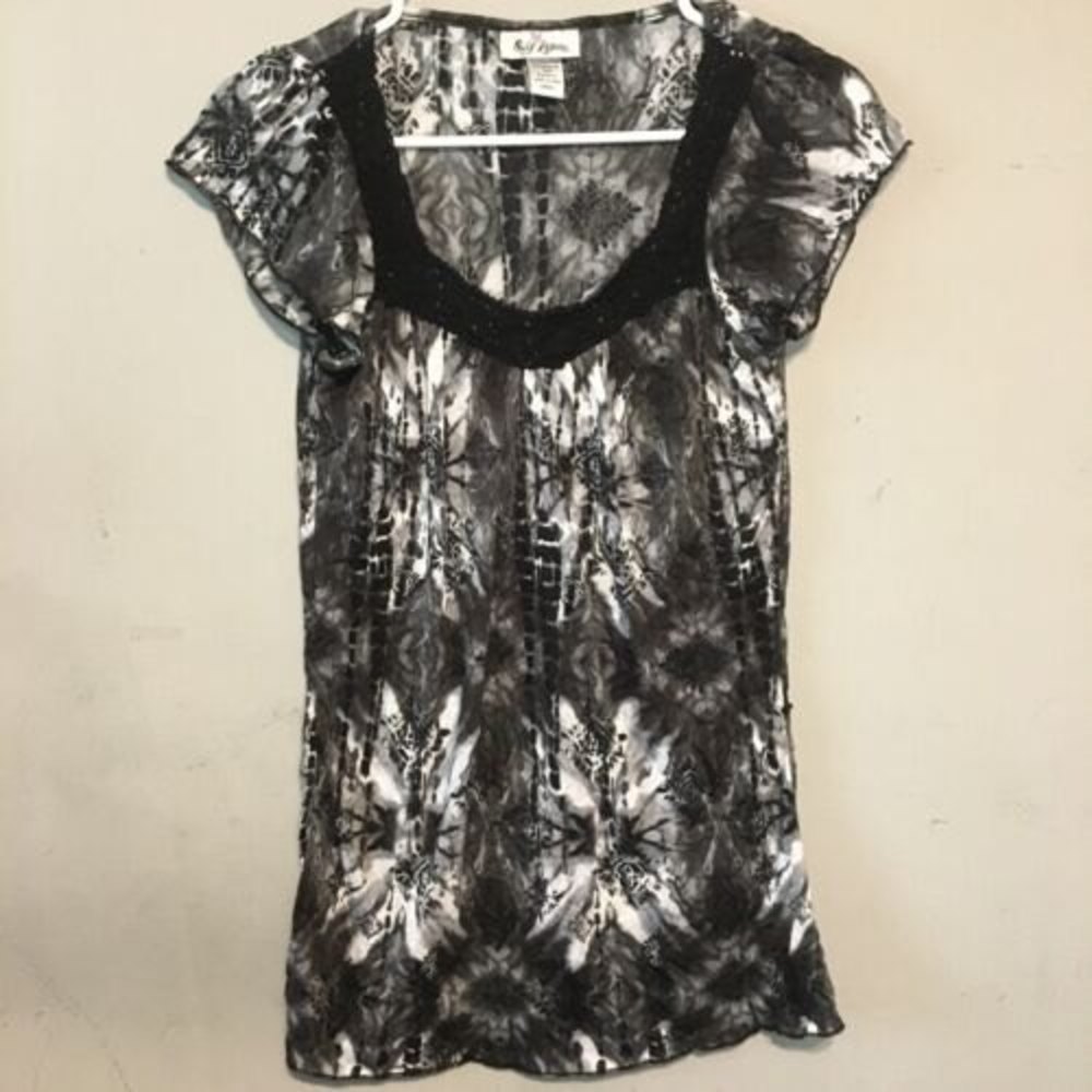 3/$10 Self Esteem Black and White Tie Dye Top Size Small